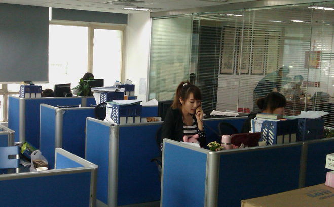 天津雅特佳晔服装有限公司工装定制全流程与面料选型要点解析